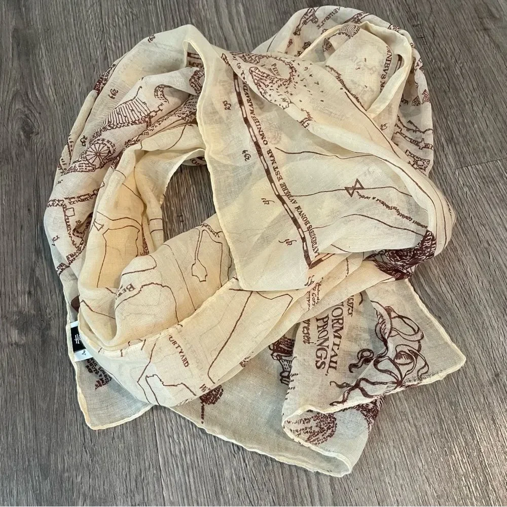 HARRY POTTER Maraudar’s Map Cream & Burgundy Scarf
